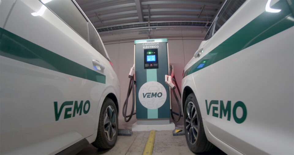 VEMO duplicará la red de recarga eléctrica con inversión de 500 mdp