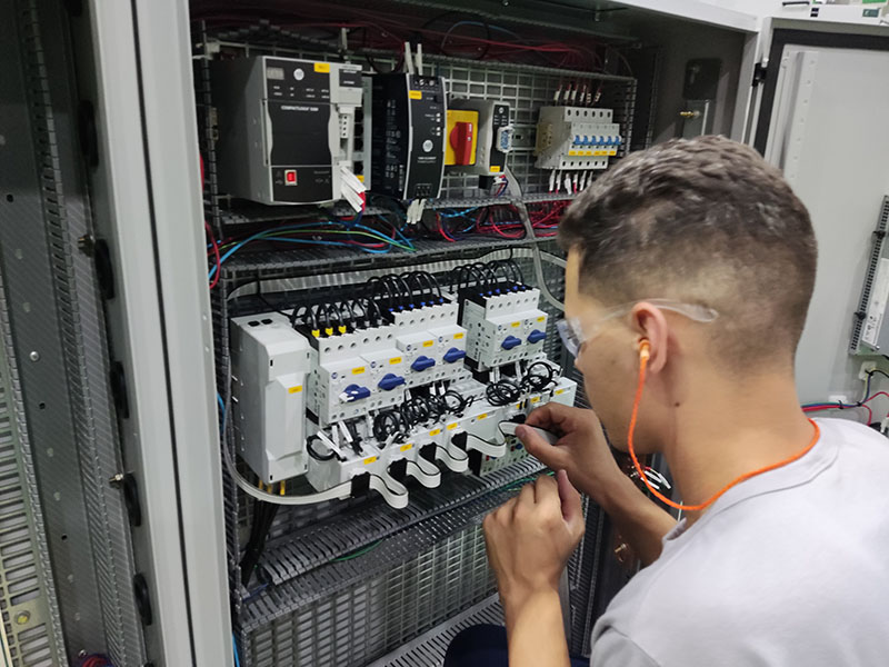EtherNet/IP™ en gabinete de Rockwell Automation