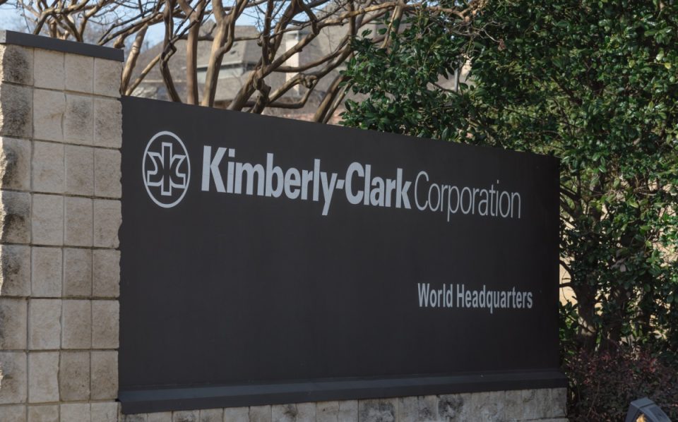 Kimberly-Clark adquiere Kenvue por 48,700 mdd