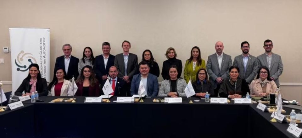 INA y REDCAM consolidan alianza estratégica para fortalecer la cadena automotriz rumbo al T-MEC 2026