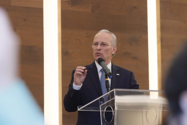 Medina Mora asume presidencia del CCE con una agenda centrada en certidumbre e impulso a la inversión