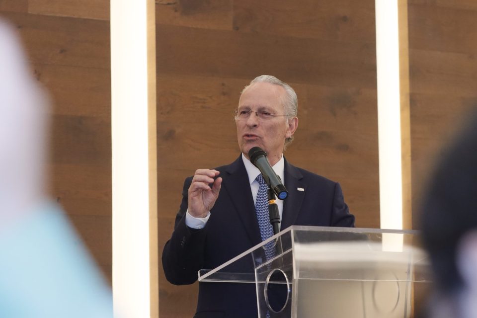 Medina Mora asume presidencia del CCE con una agenda centrada en certidumbre e impulso a la inversión