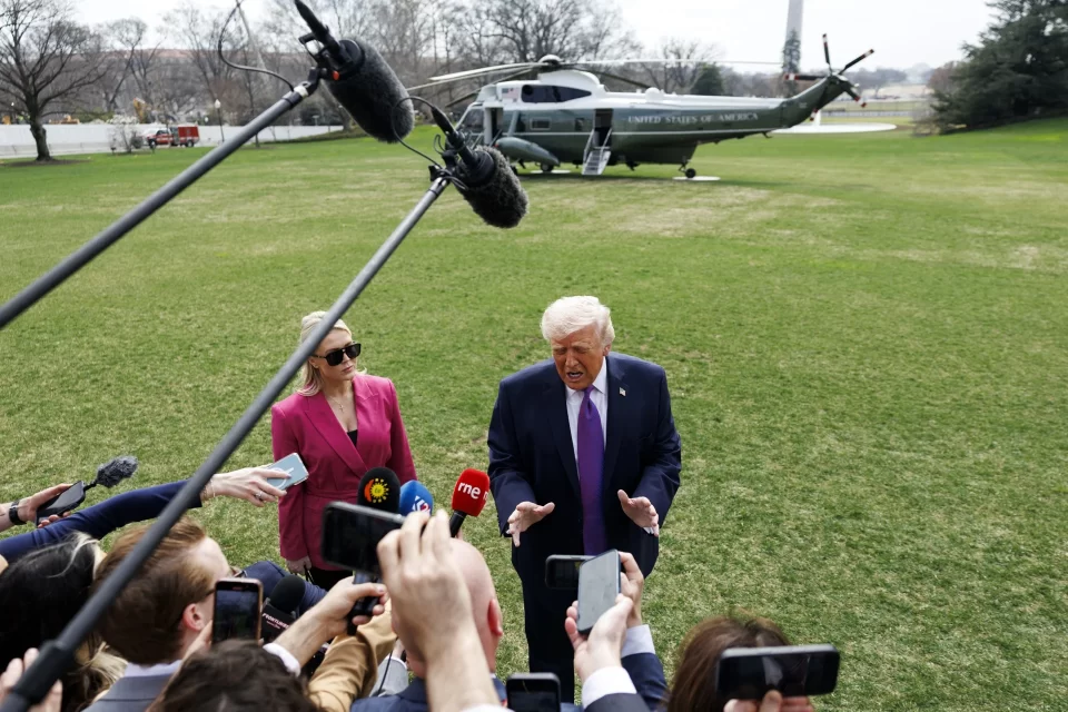 Donald Trump llama "cobardes" a aliados de la OTAN; Irán intensifica ataques contra infraestructuras del Golpo Pérsico