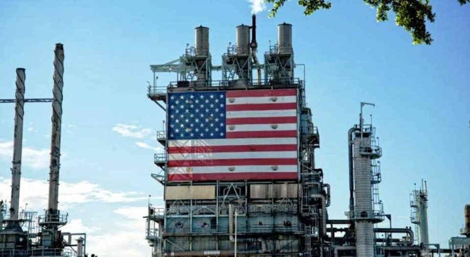 Precio del crudo WTI repunta 11% y supera nivel de 110 dólares por efecto Trump