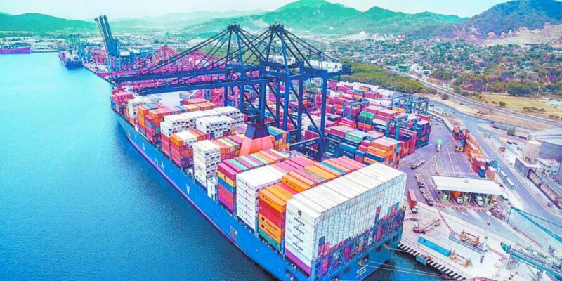 Puerto de Manzanillo rompe récord de movilización; supera el millón de TEUs en IT26