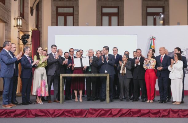 Sheinbaum anuncia acuerdo para impulsar industria siderúrgica en México