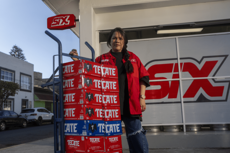 Tecate lanza “Welcome Back, Paisano”: Un nuevo horizonte laboral para mexicanos repatriados