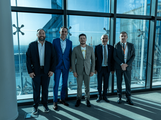 Saint Gobain destinará 850 mdd en Nuevo León; gira europea suma inversión de 3,500 mdd